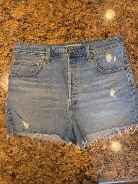 Women’s Levi’s Ribcage Light Blue Denim Cutoff Shorts - Size 32